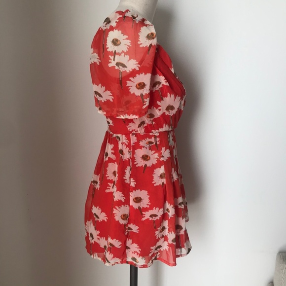 UO Lula Floral Pleated Surplice Romper - Picture 7 of 8